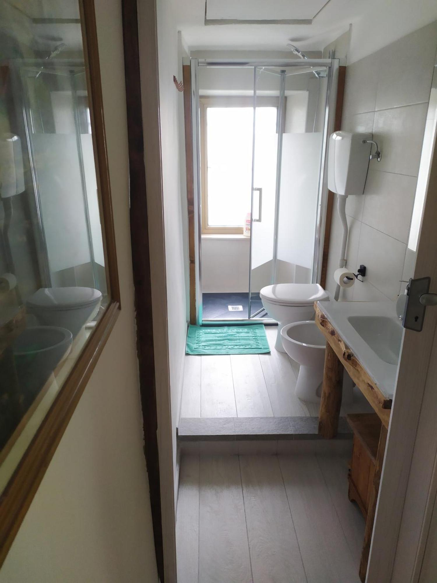 La Ghita Bed and Breakfast Sparone Rum bild